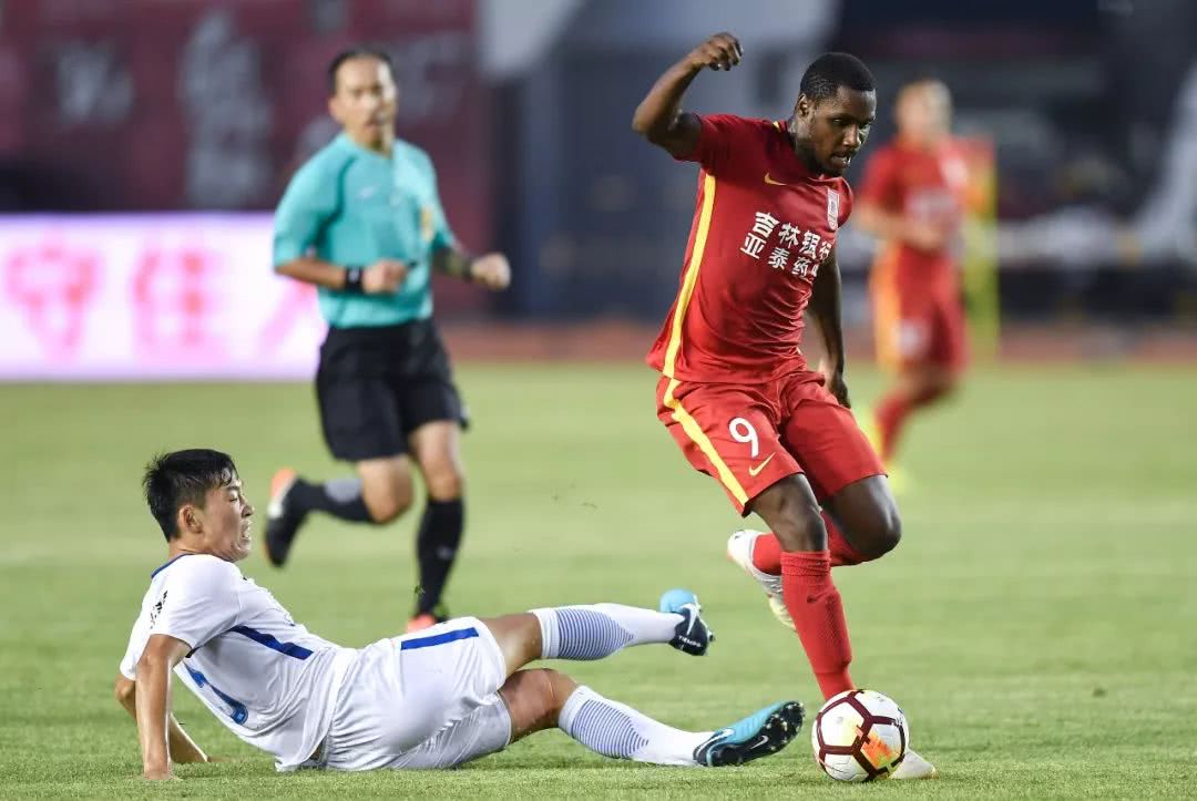  法甲金靴争夺白热化 三大射手数据对比出炉  